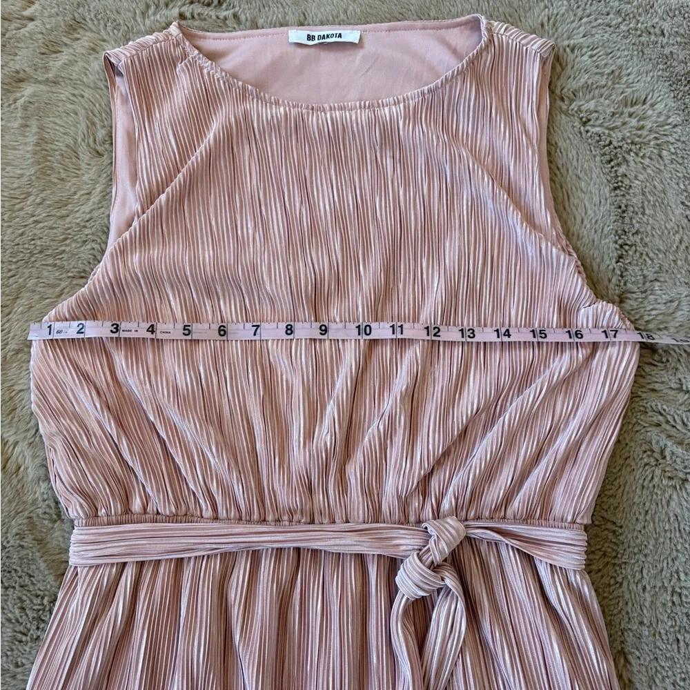 BB Dakota pleated midi dress, Women’s Medium